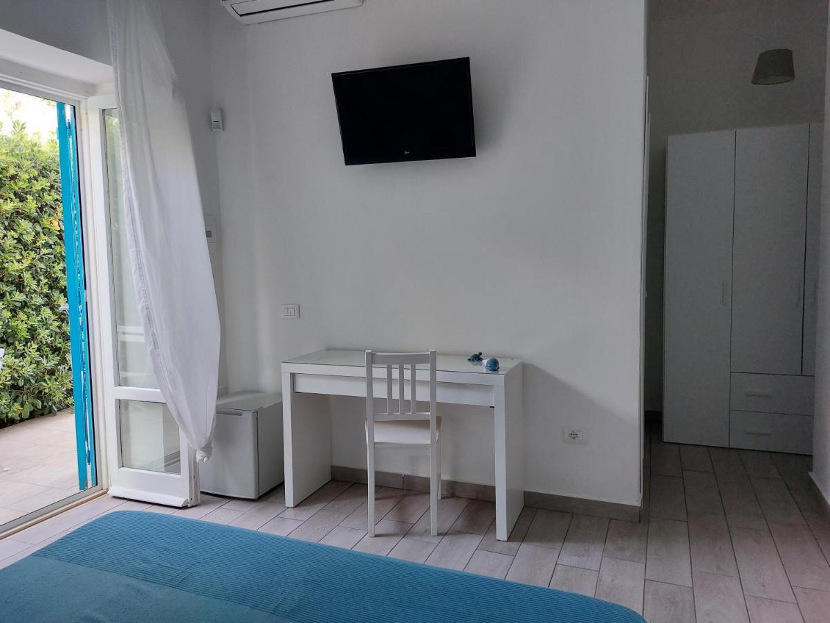B&B Il Gabbiano Читтаделла-дель-Капо Экстерьер фото